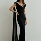 MORTICIA IN CHEZ CASTEL