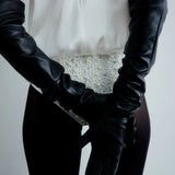 KARENINA IN PEARL OYSTER